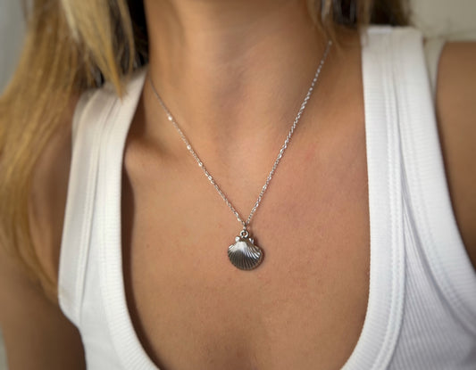Tom necklace